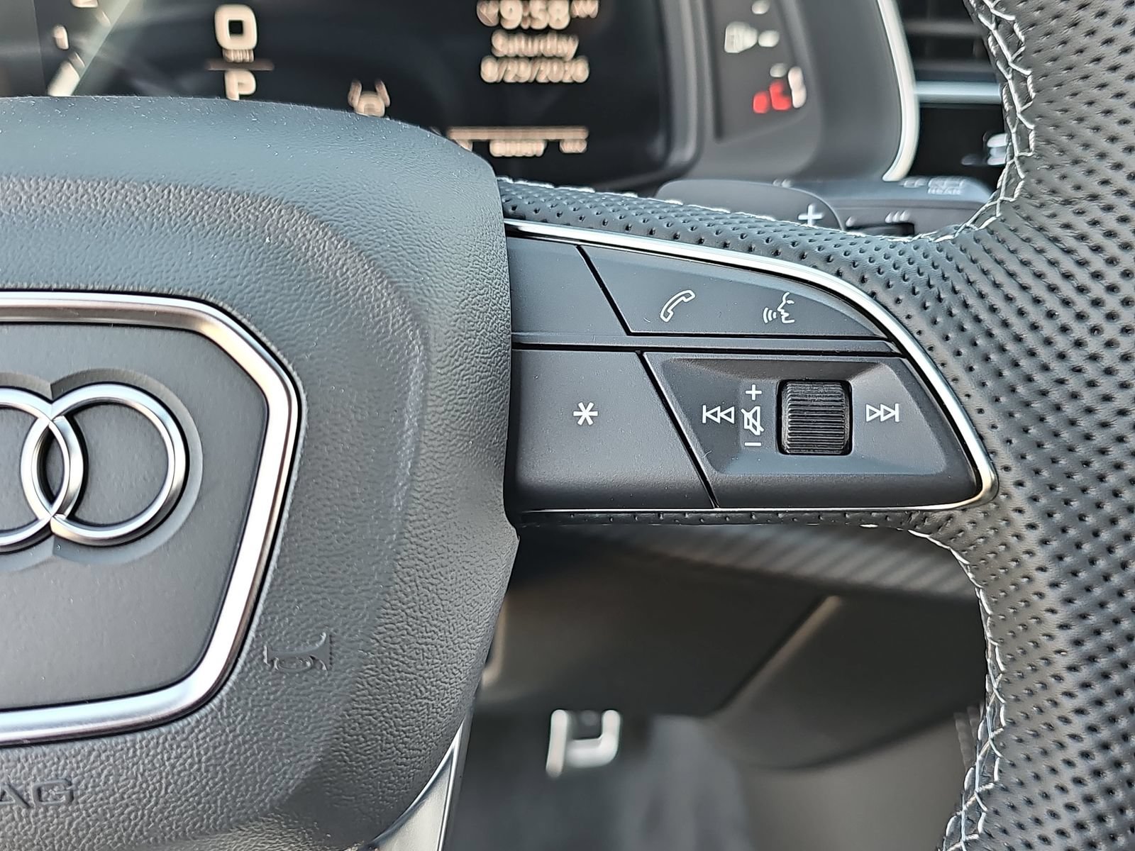 New 2026 Audi SQ7 Premium Plus AWD/4WD image 20