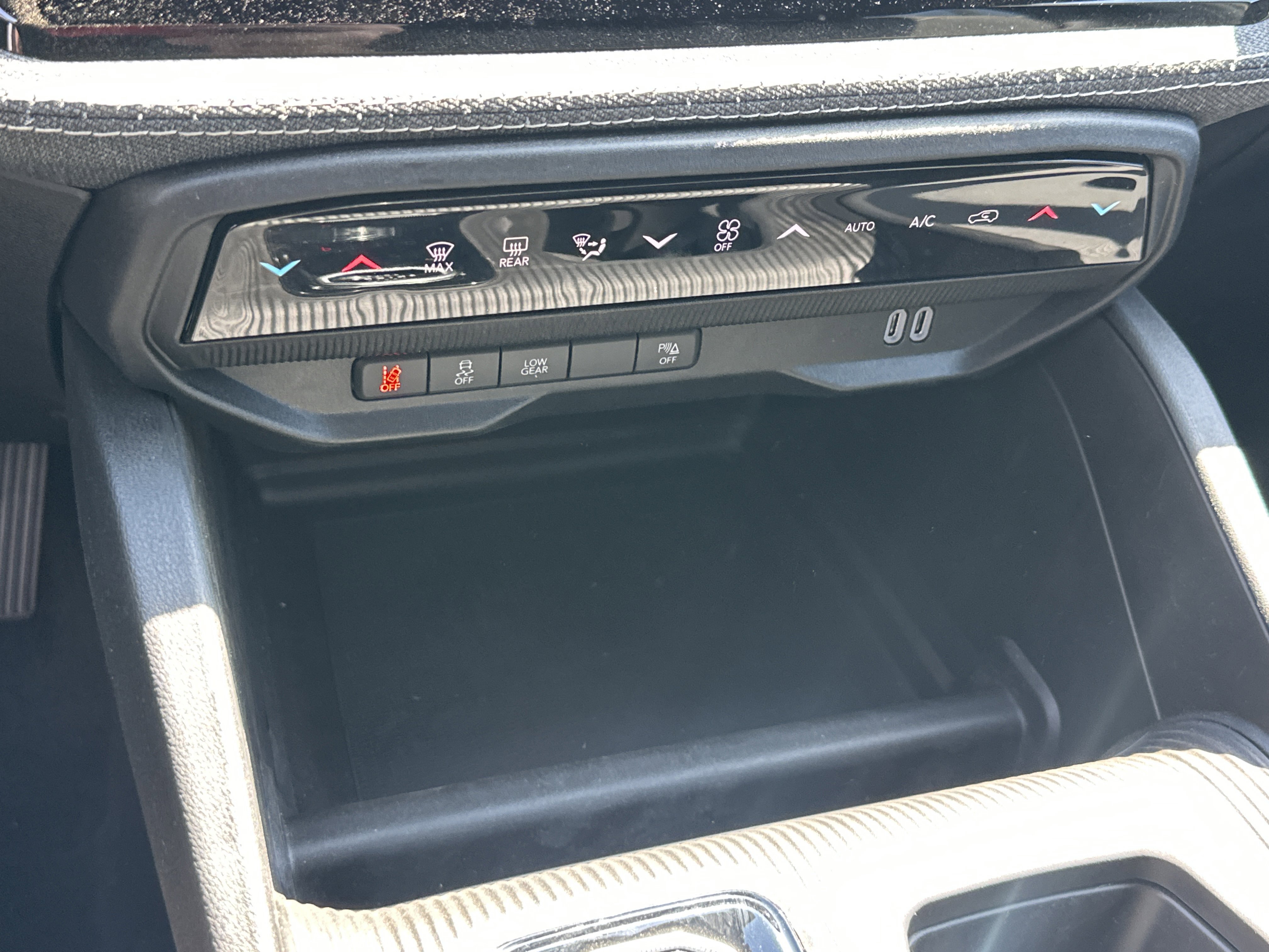 New 2026 Jeep Cherokee Laredo AWD/4WD image 5