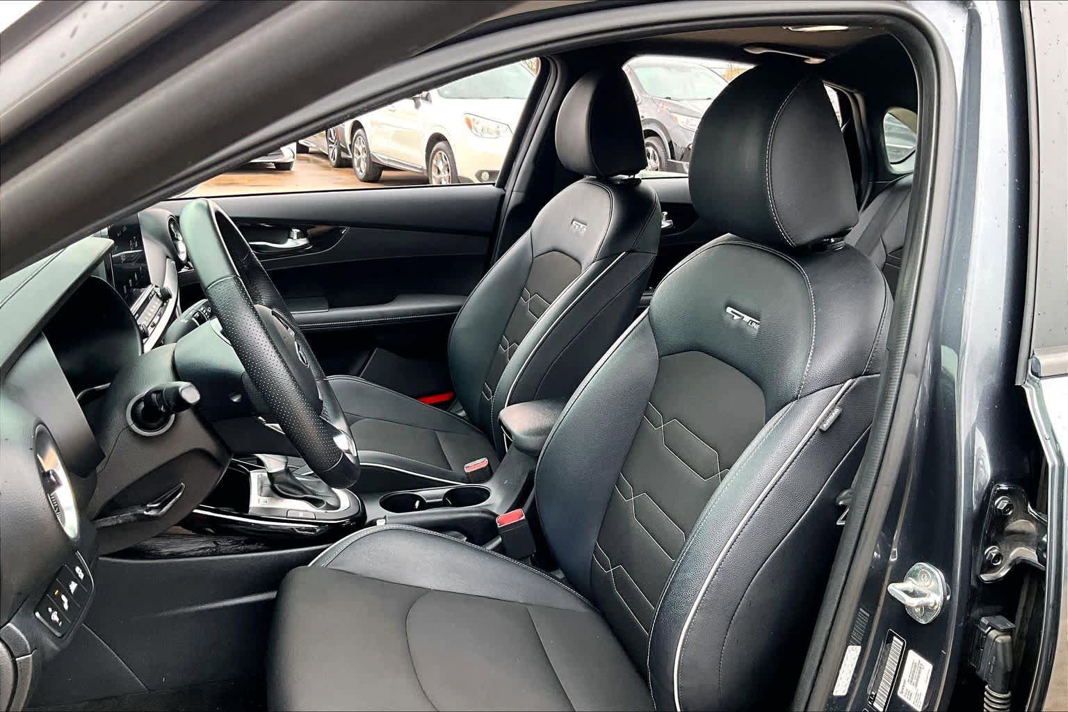 Used 2021 Kia Forte GT-Line w/ GT-Line Premium Package image 8