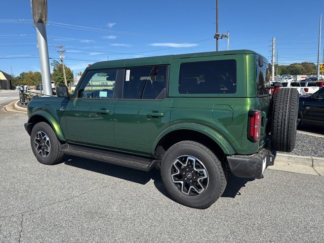 New 2025 Ford Bronco Outer Banks image 8