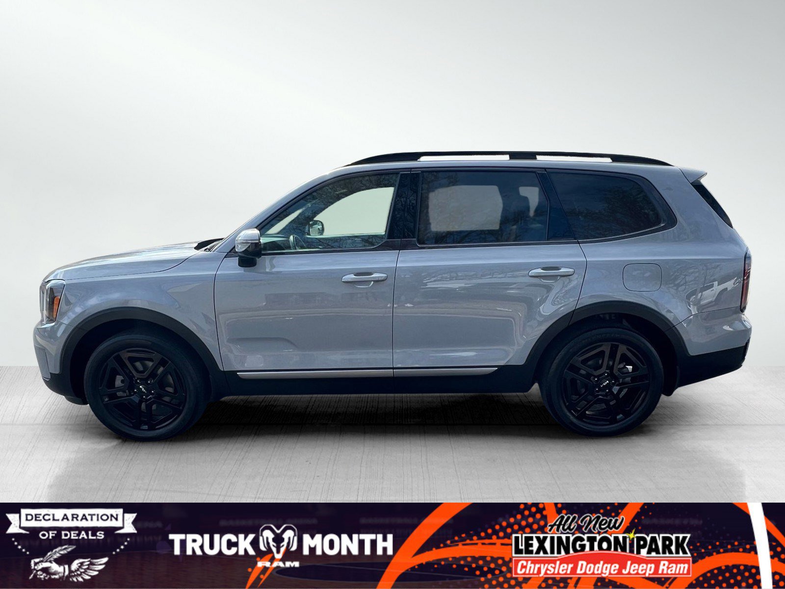 Used 2023 Kia Telluride SX Prestige X-Line image 3