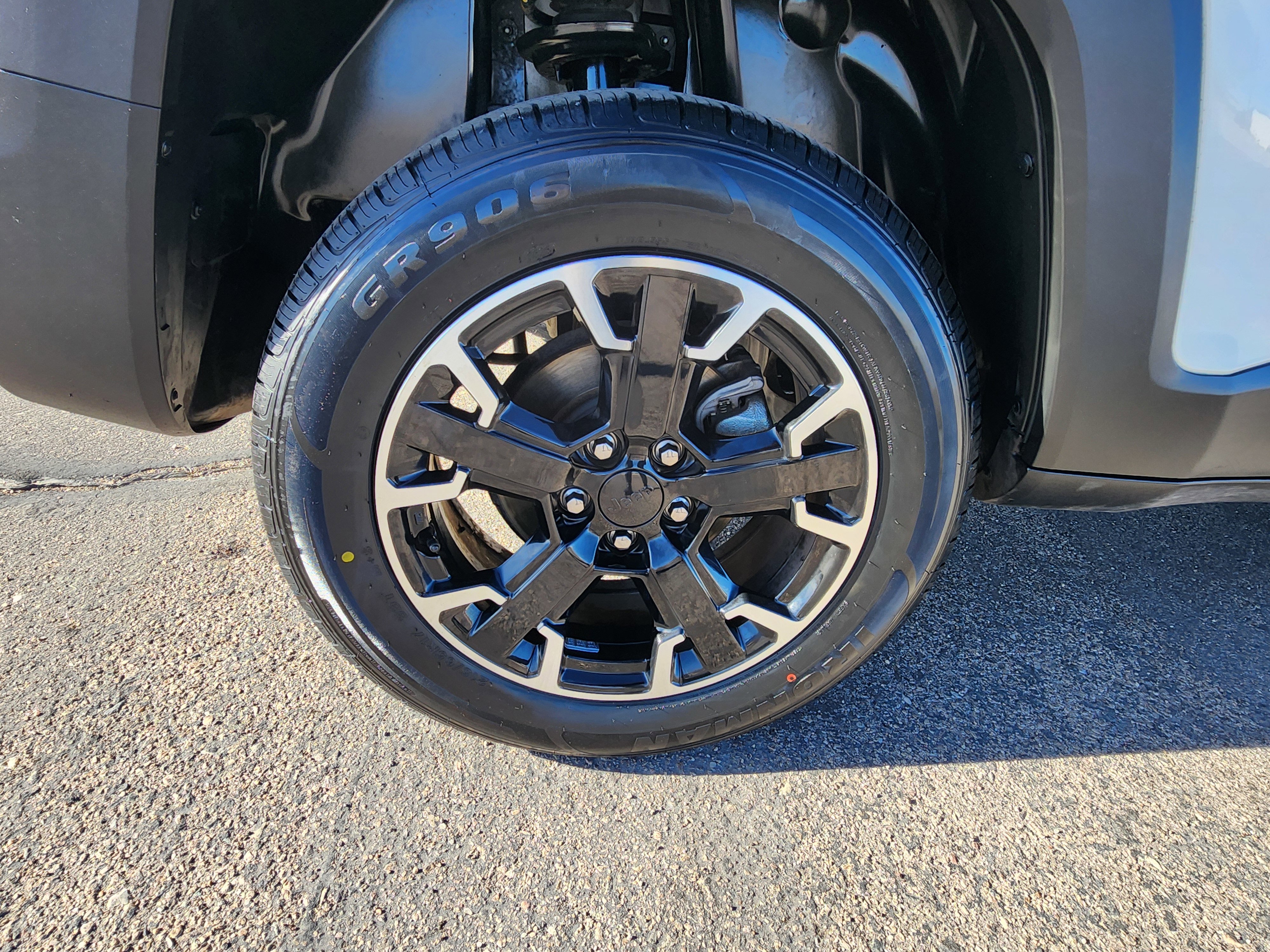 Used 2023 Jeep Renegade Trailhawk image 11