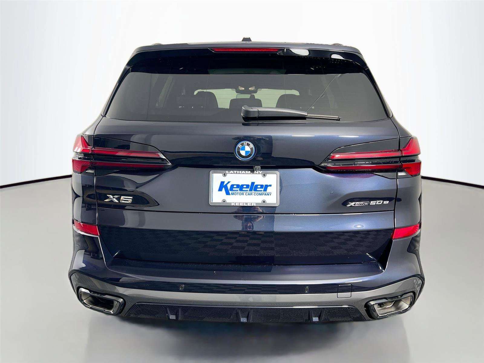 Used 2024 BMW X5 xDrive50e w/ M Sport Package image 5