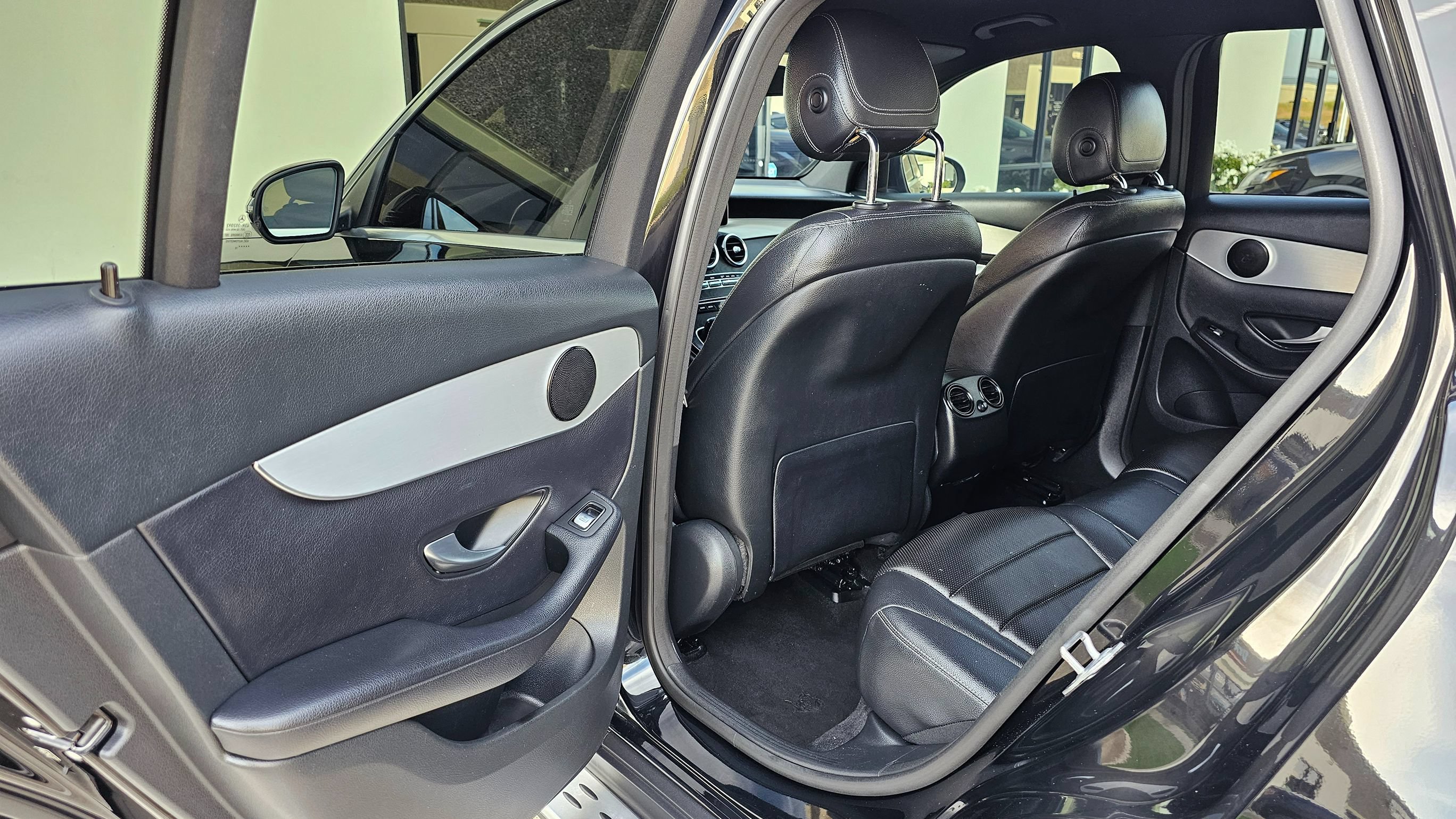 Used 2019 Mercedes-Benz GLC 300 image 18
