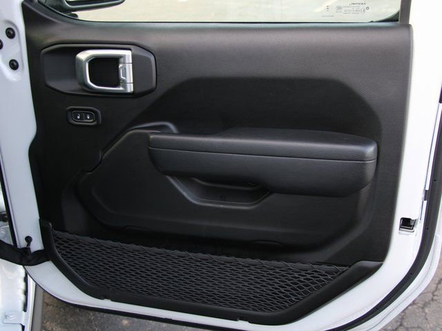 Used 2025 Jeep Wrangler Unlimited Rubicon image 31