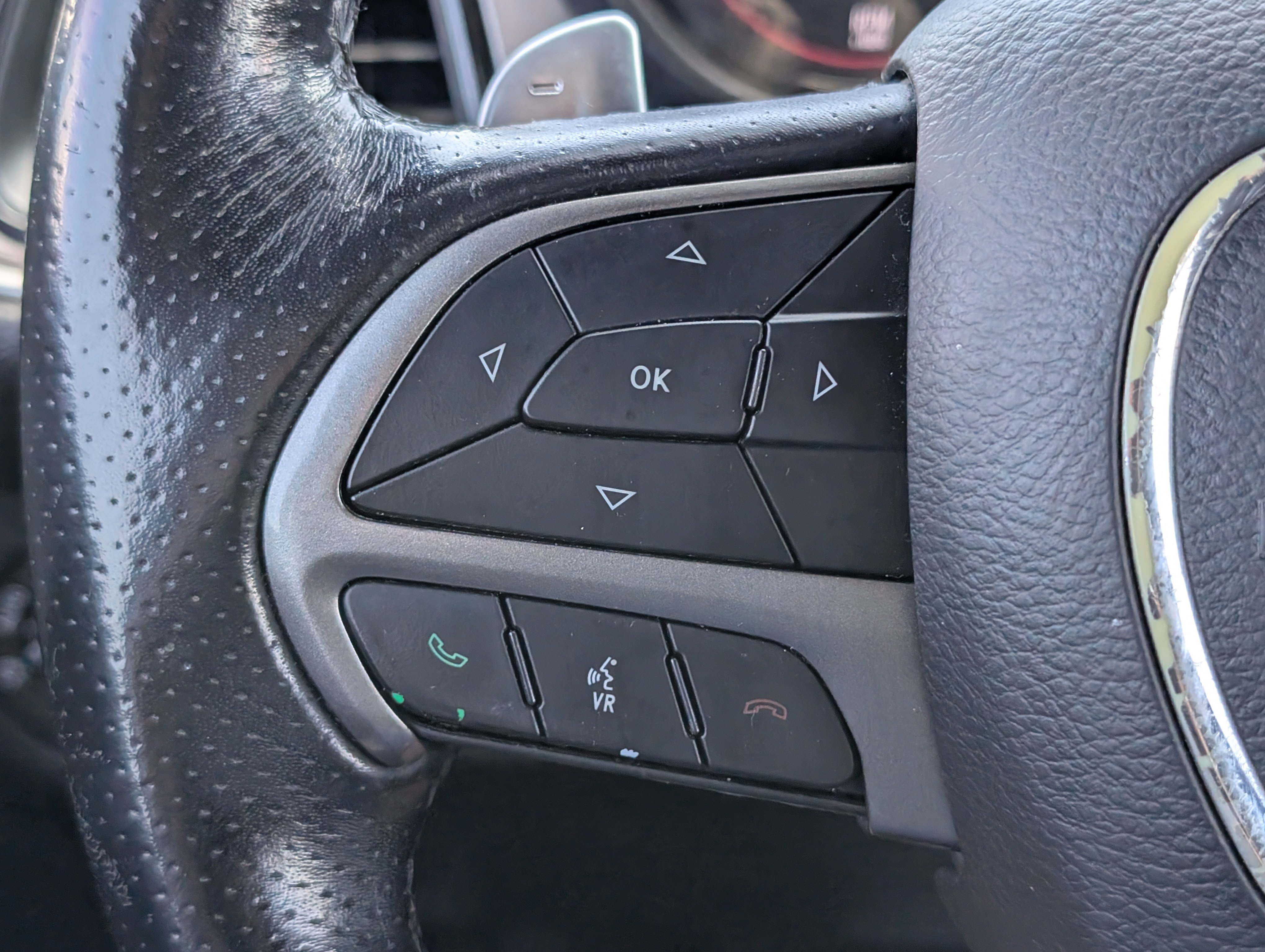 Used 2019 Dodge Challenger R/T w/ Driver Convenience Group RWD image 12