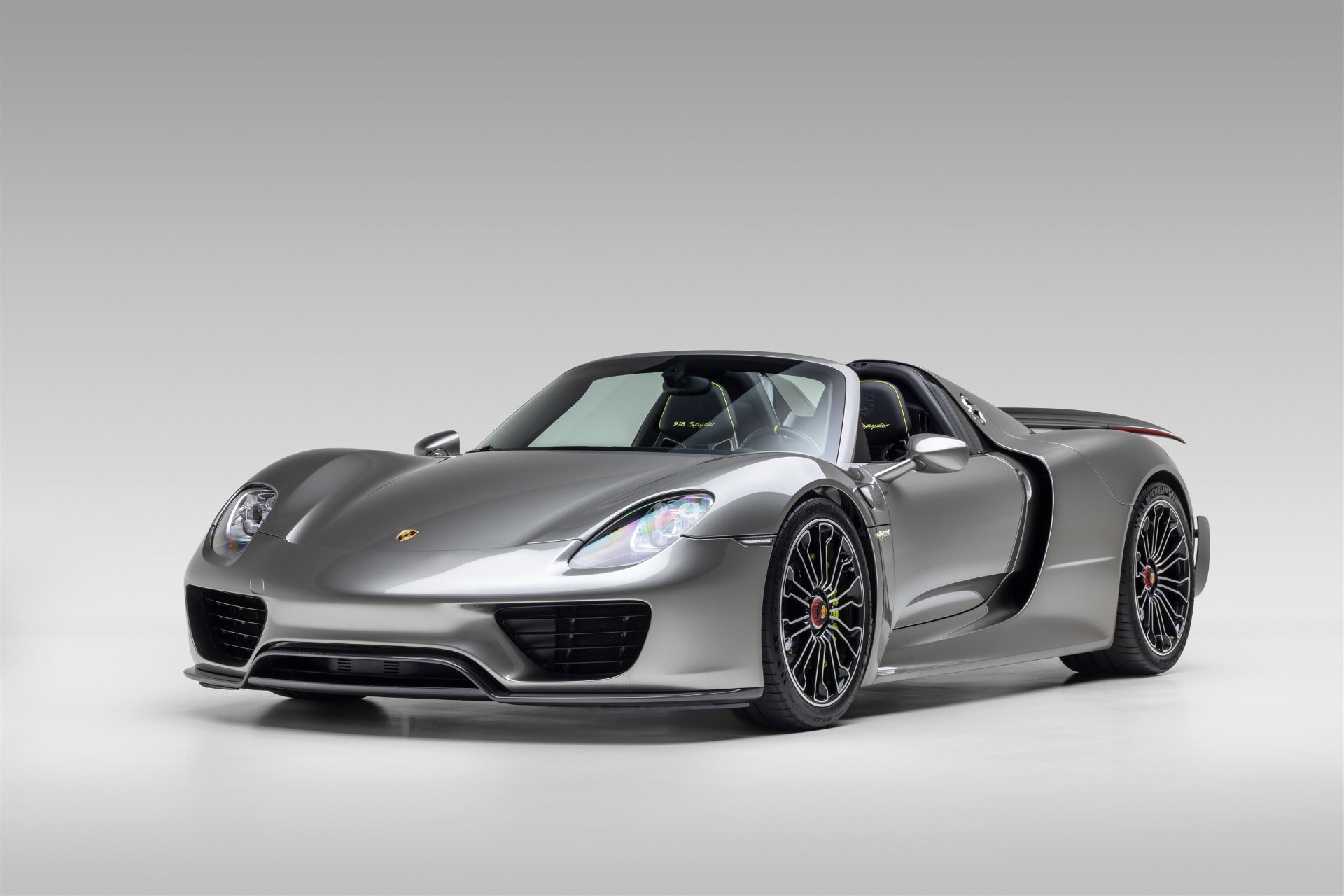 Used 2015 Porsche 918 Spyder AWD/4WD image 76