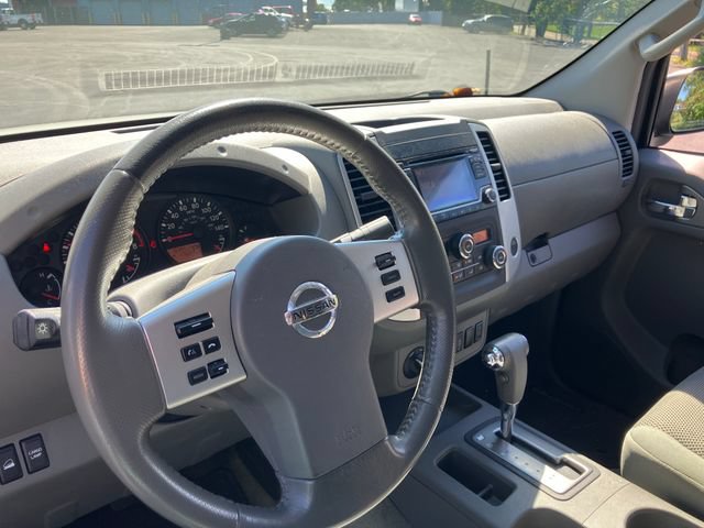 Used 2016 Nissan Frontier SV w/ SV Value Truck Package AWD/4WD image 8