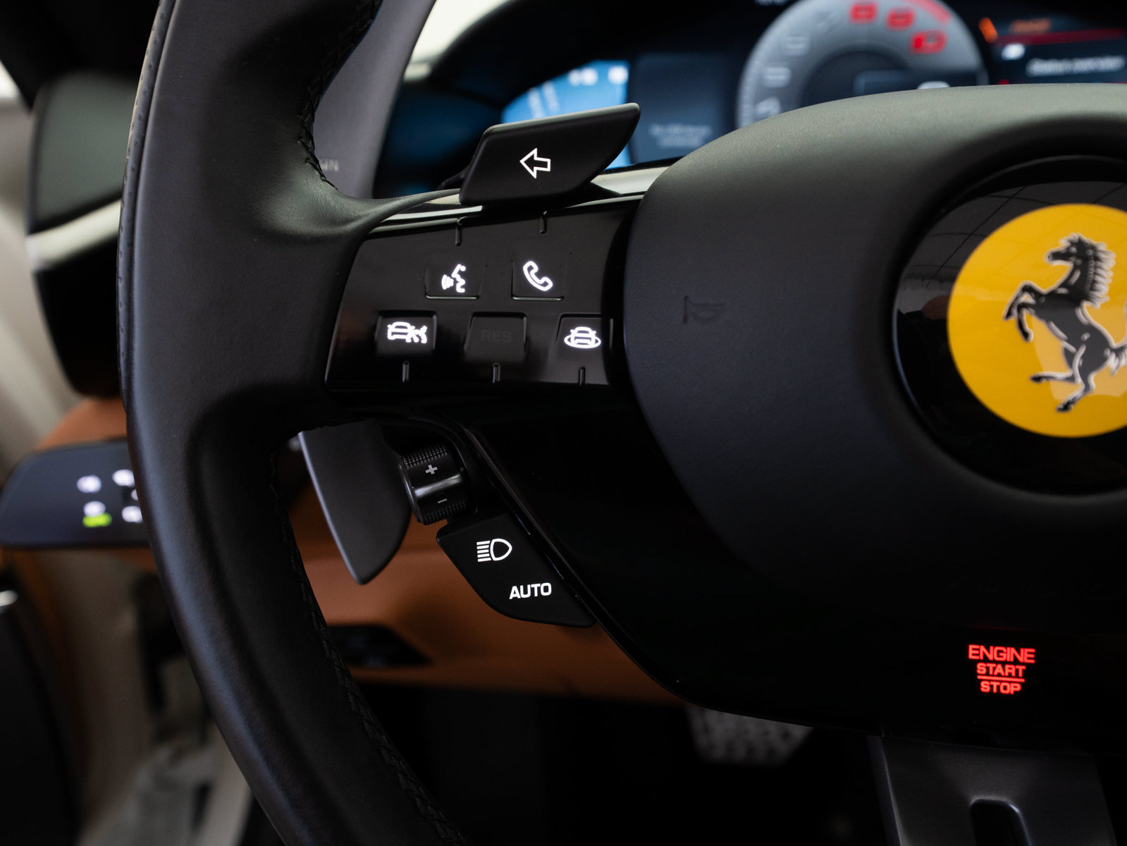 Used 2024 Ferrari Roma Spider RWD image 18