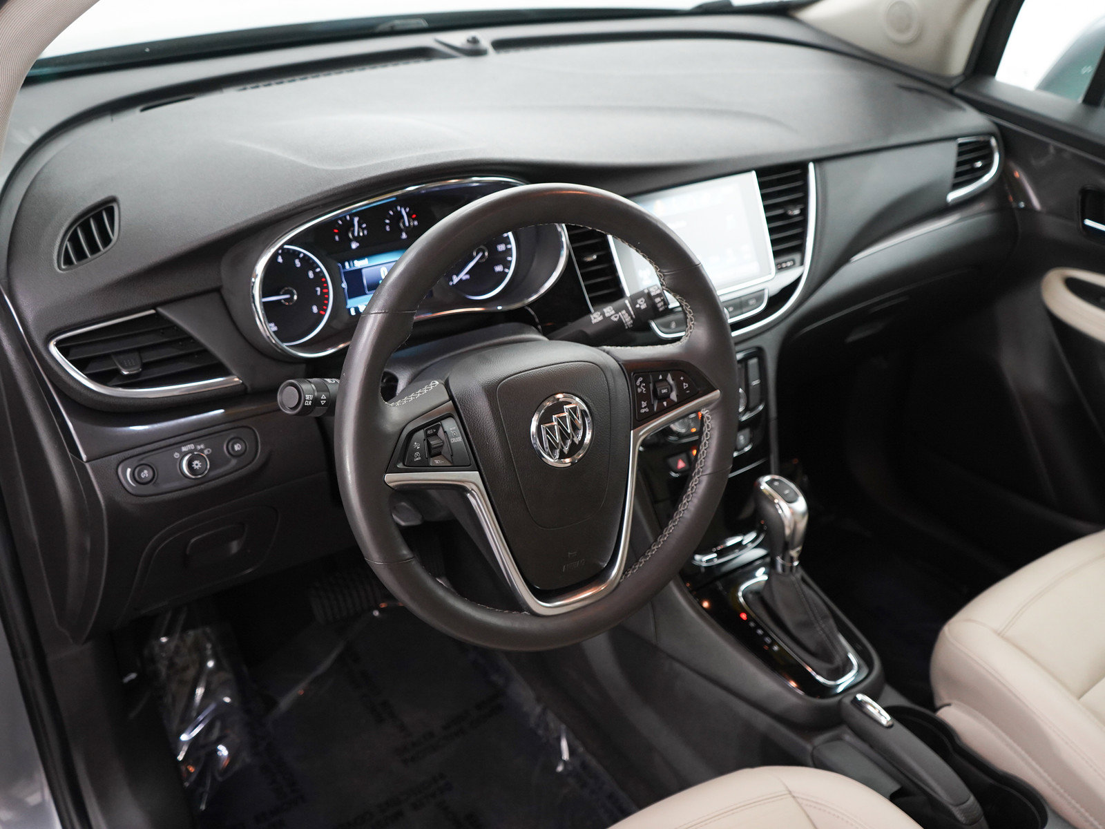 Used 2019 Buick Encore Essence w/ Safety Package II FWD image 20