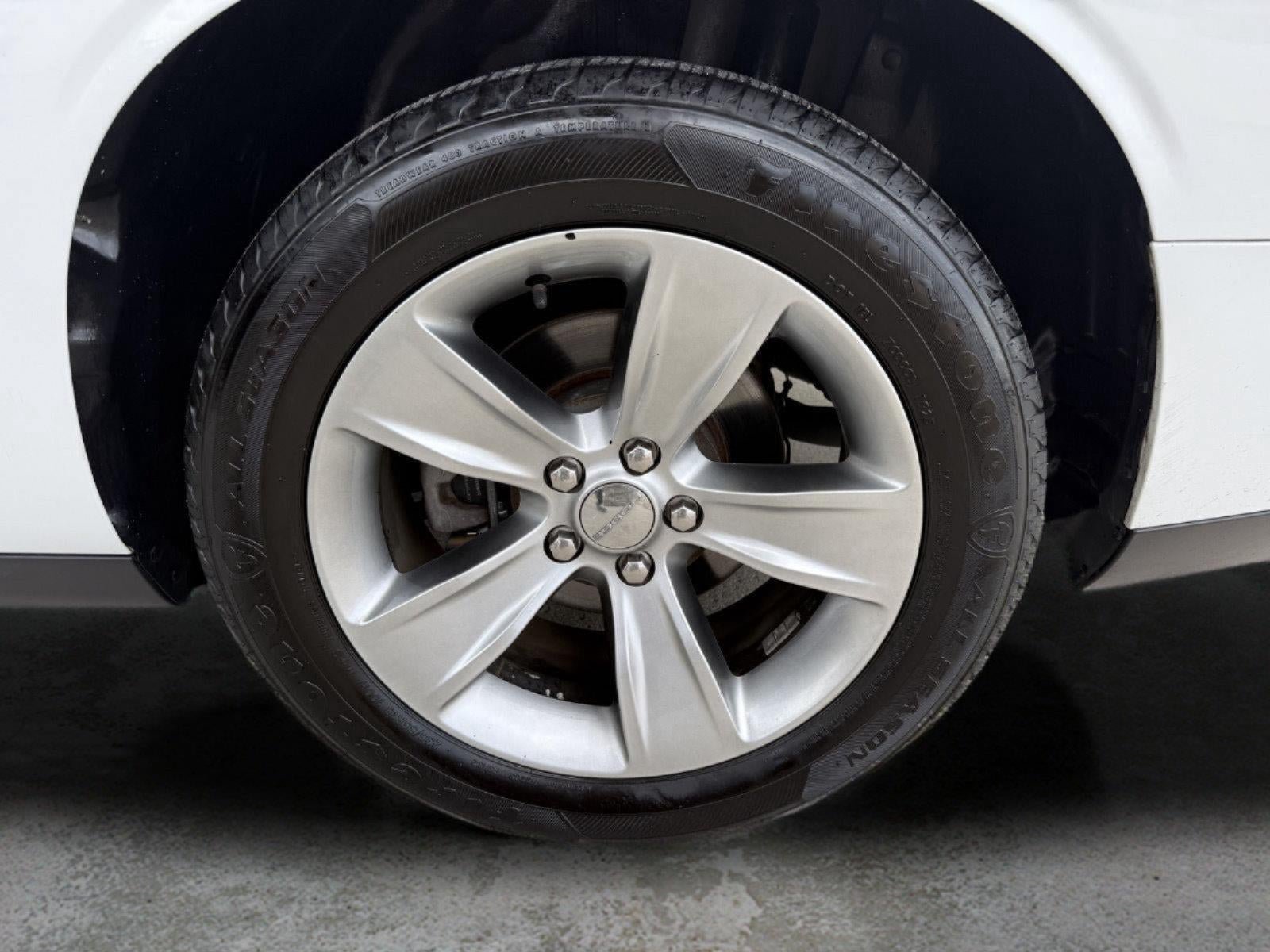 Used 2018 Dodge Challenger SXT RWD image 21