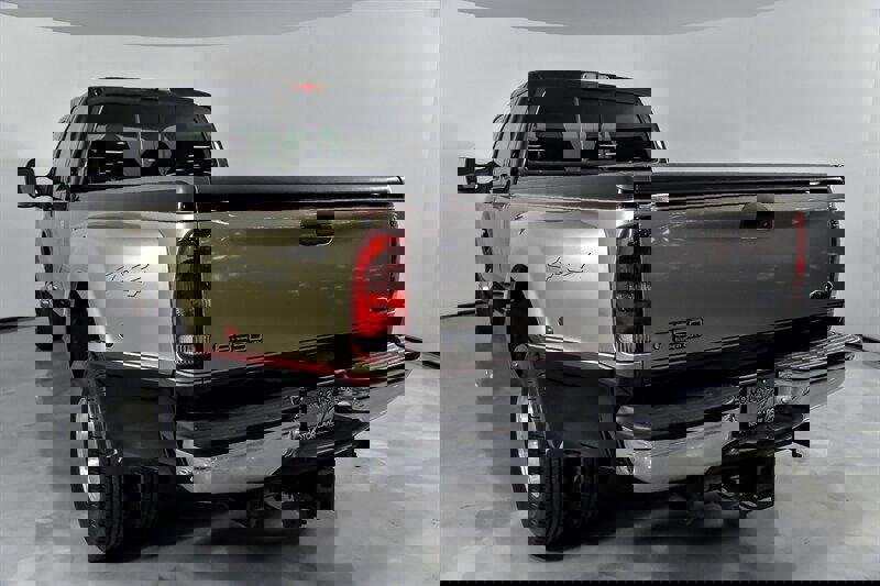 Used 2000 Ford F350 Lariat image 9