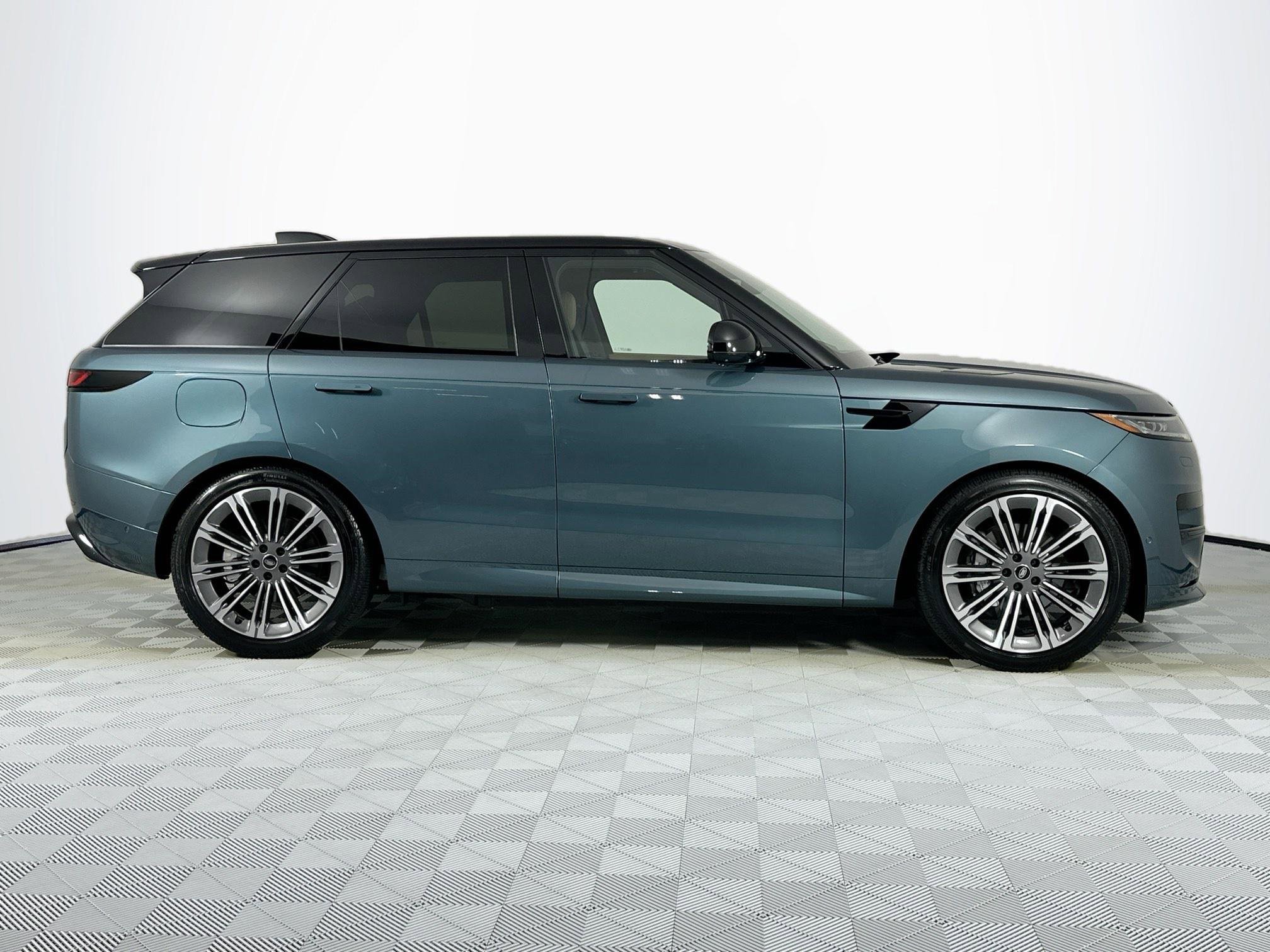 Certified 2025 Land Rover Range Rover Sport Dynamic SE image 4