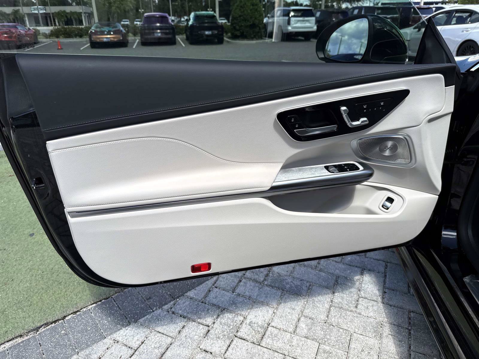 New 2027 Mercedes-Benz CLE 300 4MATIC Coupe image 11