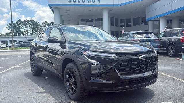 New 2026 Chevrolet Trax LT w/ Driver Confidence Package