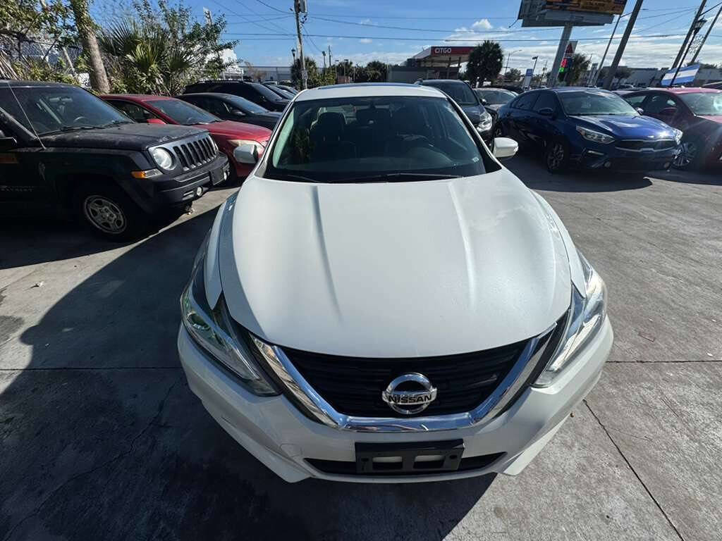 Used 2017 Nissan Altima 2.5 SL FWD image 1