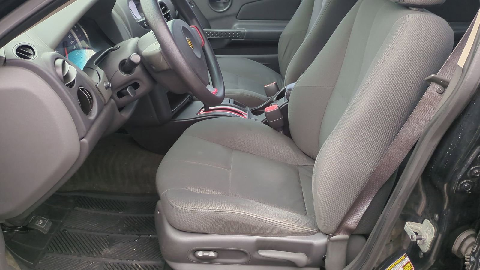 Used 2005 Pontiac Grand Prix w/ Drivers Plus Package image 4