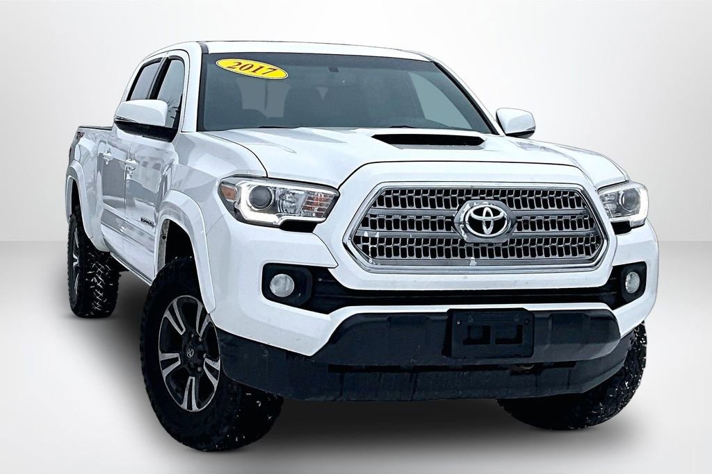 Used 2017 Toyota Tacoma SR5 image 3