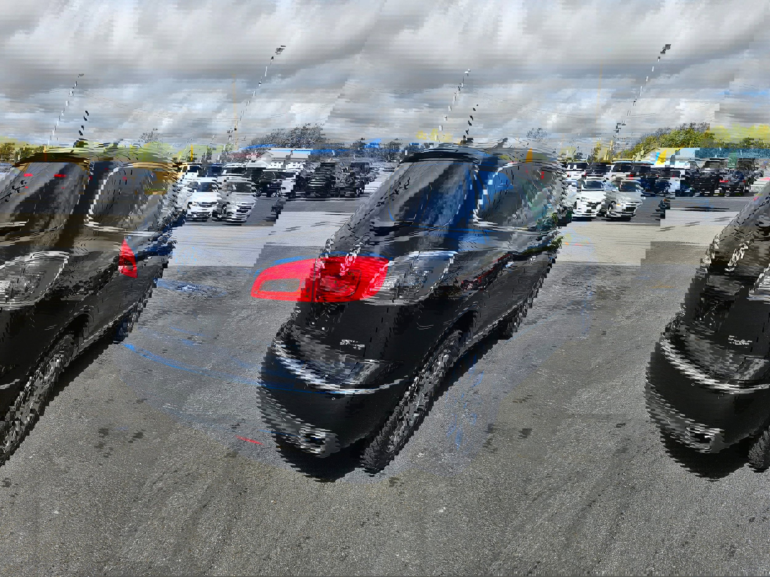 Used 2017 Buick Enclave Premium w/ Experience Buick Package image 6