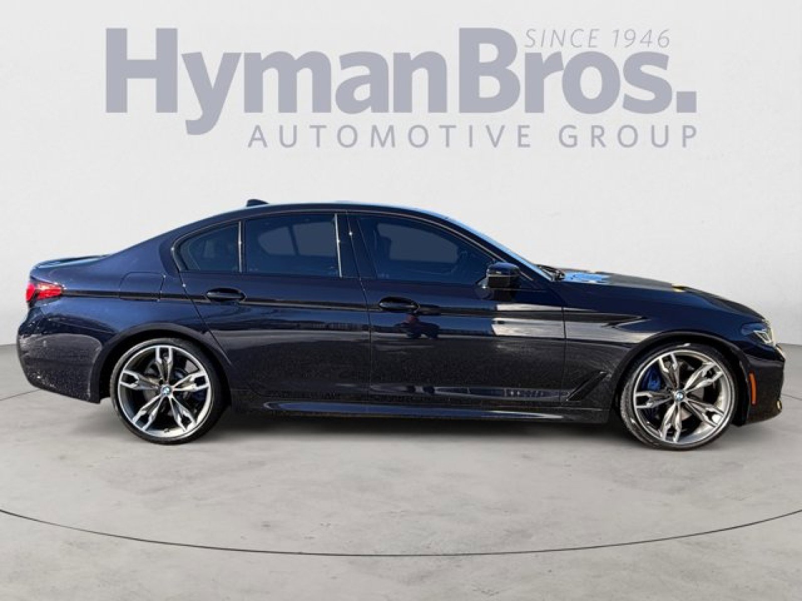 Used 2022 BMW M550i xDrive w/ Dynamic Handling Package image 2
