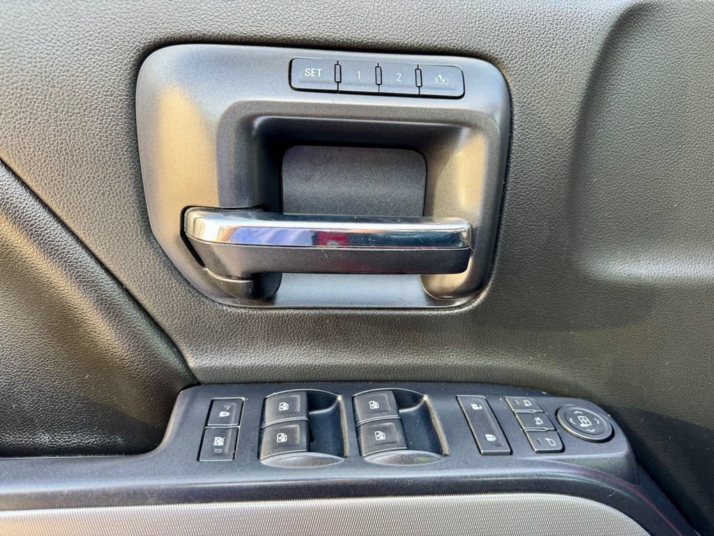Used 2016 Chevrolet Silverado 1500 LTZ Z71 w/ LTZ Plus Package AWD/4WD image 23