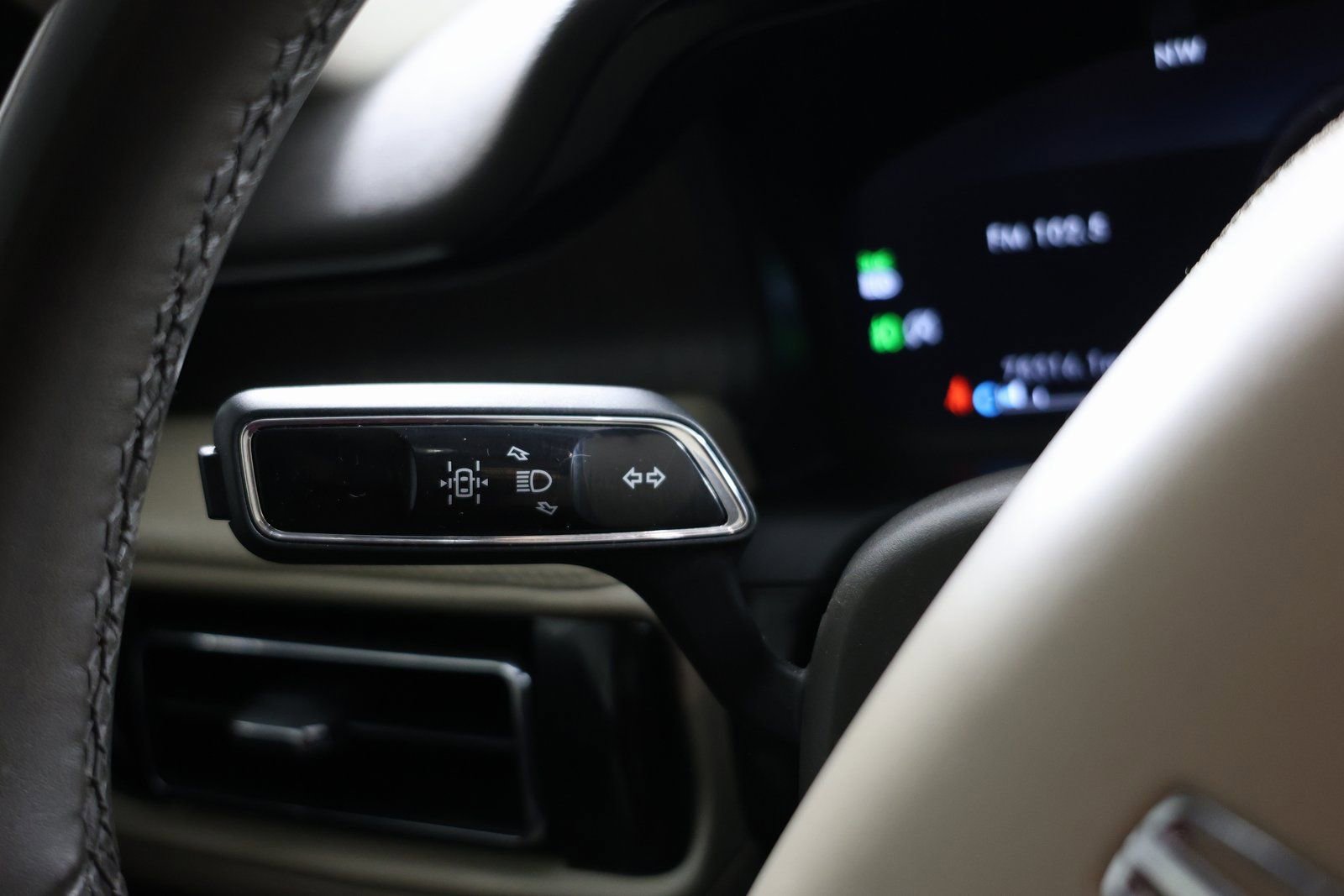 Used 2021 Lincoln Aviator Reserve w/ Class IV Trailer Tow Package image 25