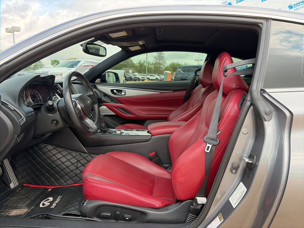 Used 2018 INFINITI Q60 Red Sport 400 w/ Sensory Package 3.0T Sport image 7