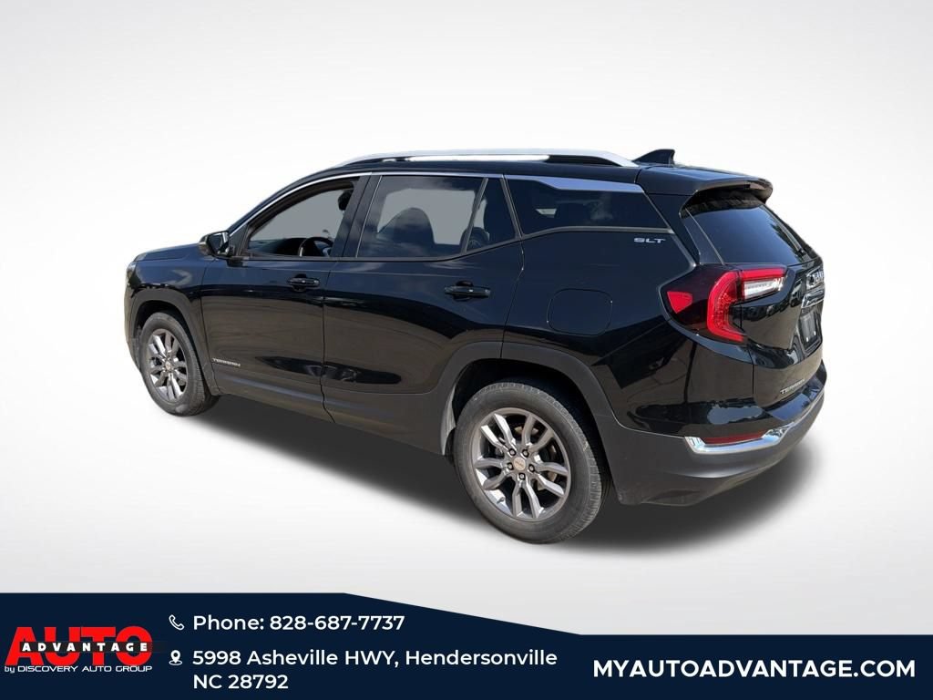 Used 2024 GMC Terrain SLT AWD/4WD image 7