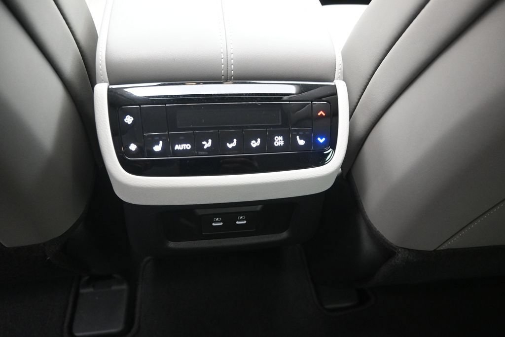 Certified 2026 INFINITI QX60 Luxe w/ Cargo Package FWD image 19