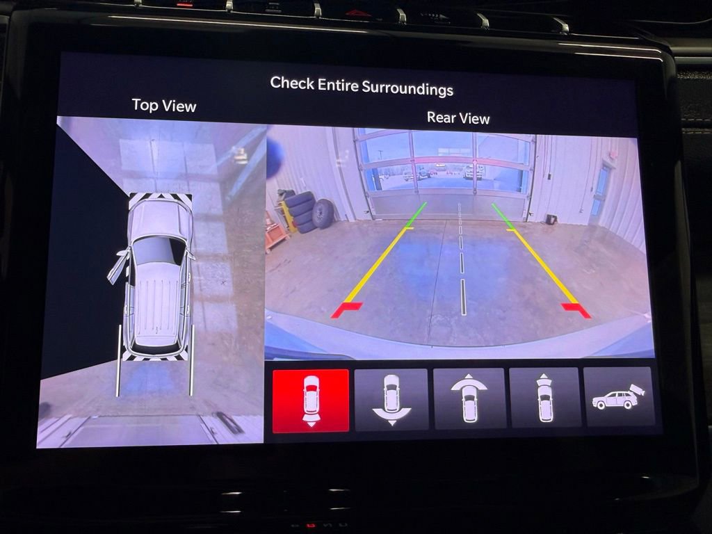 Used 2025 Jeep Grand Cherokee L Limited w/ Luxury Tech Group II image 33