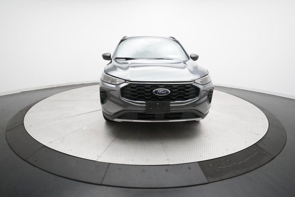 Used 2025 Ford Escape ST-Line image 11