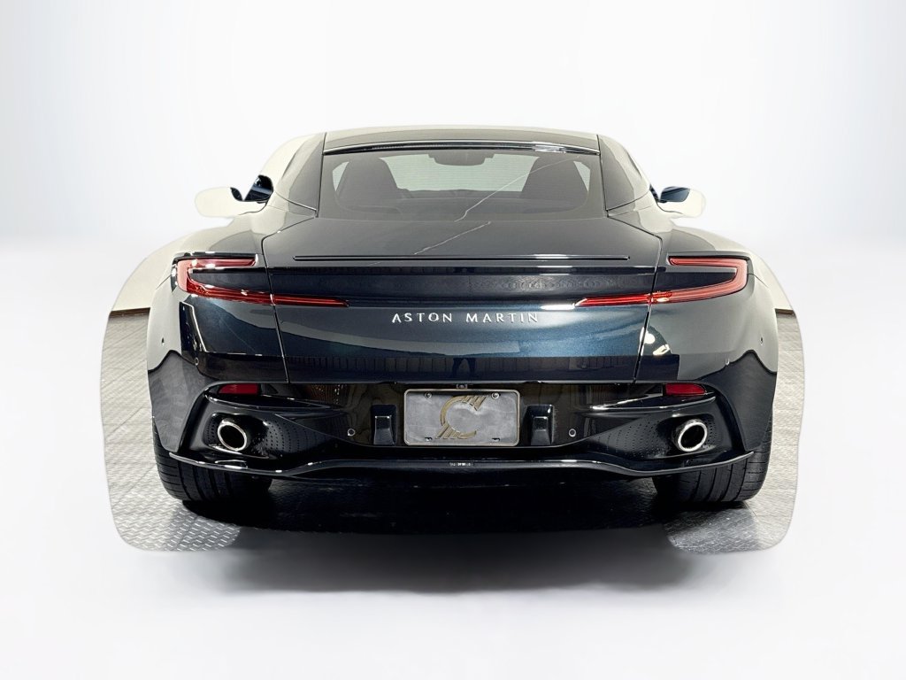 Used 2024 Aston Martin DB12 Coupe RWD image 4