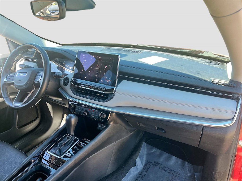 Used 2022 Jeep Compass Limited image 28