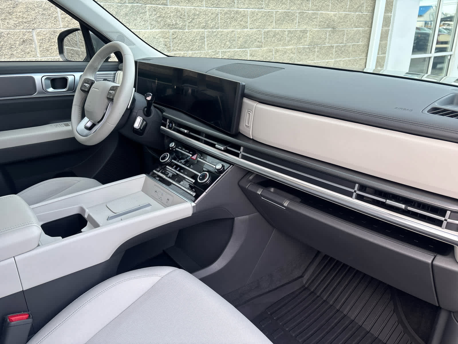 Used 2025 Hyundai Santa Fe SE image 10