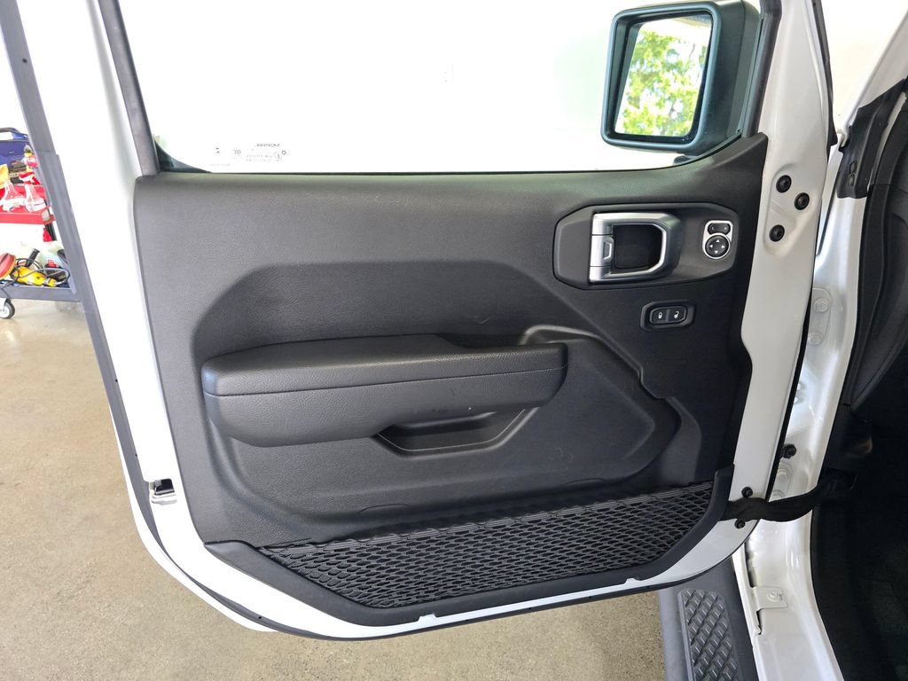 Used 2023 Jeep Gladiator Sport AWD/4WD image 22
