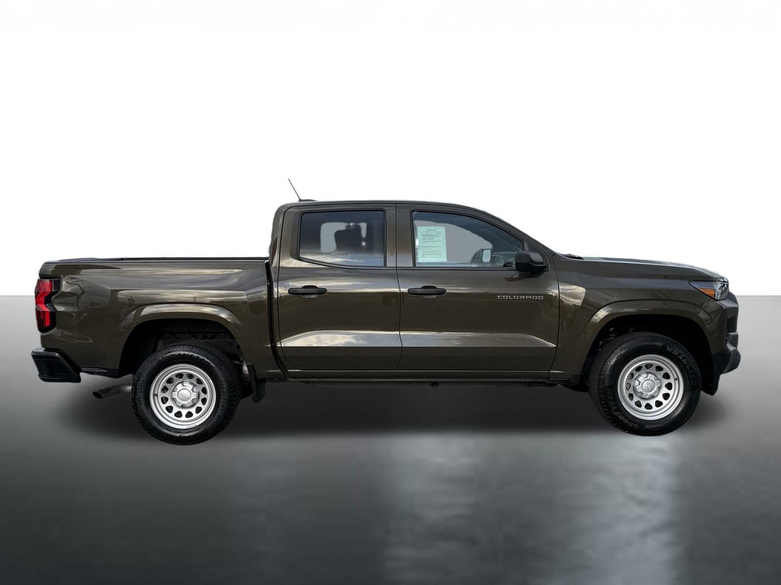 Used 2024 Chevrolet Colorado W/T image 9