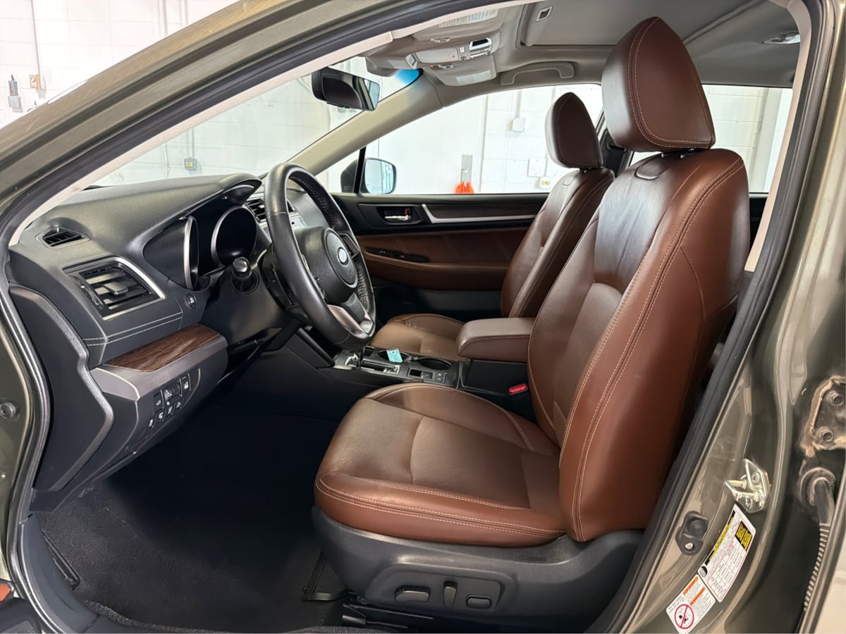 Used 2019 Subaru Outback 2.5i Touring AWD/4WD image 9