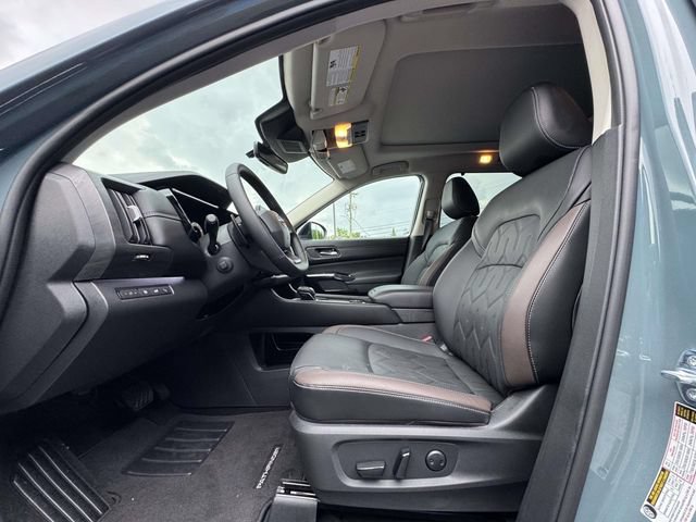 Used 2026 Nissan Pathfinder Platinum w/ Cargo Package AWD/4WD image 13
