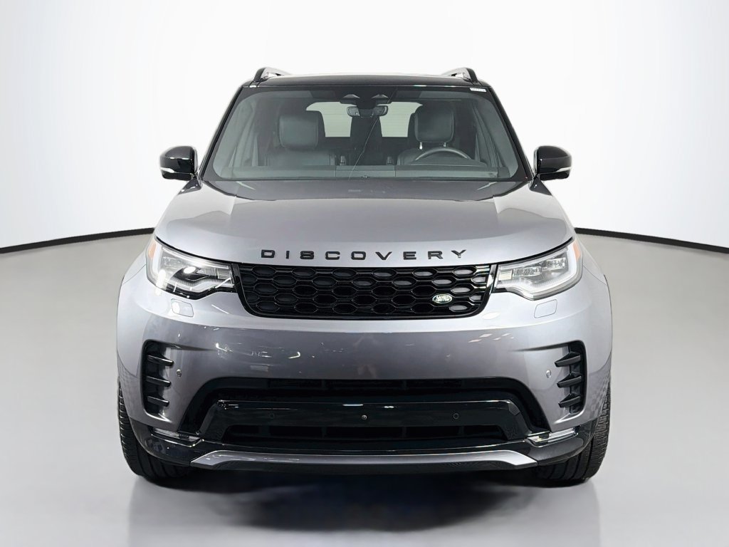 Used 2025 Land Rover Discovery Dynamic SE AWD/4WD image 2