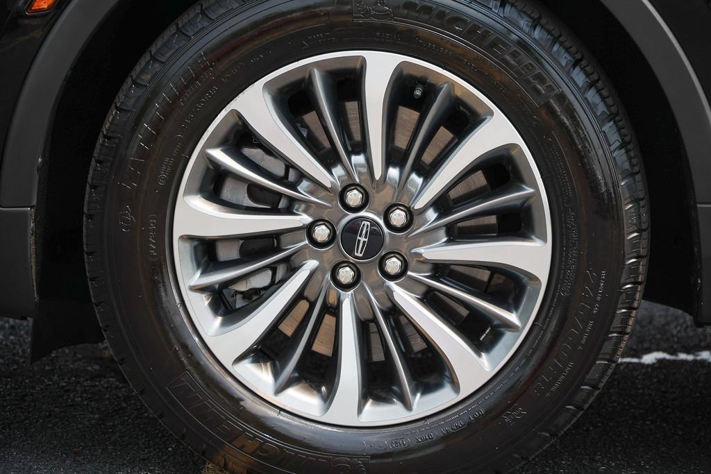 Certified 2023 Lincoln Nautilus FWD image 17