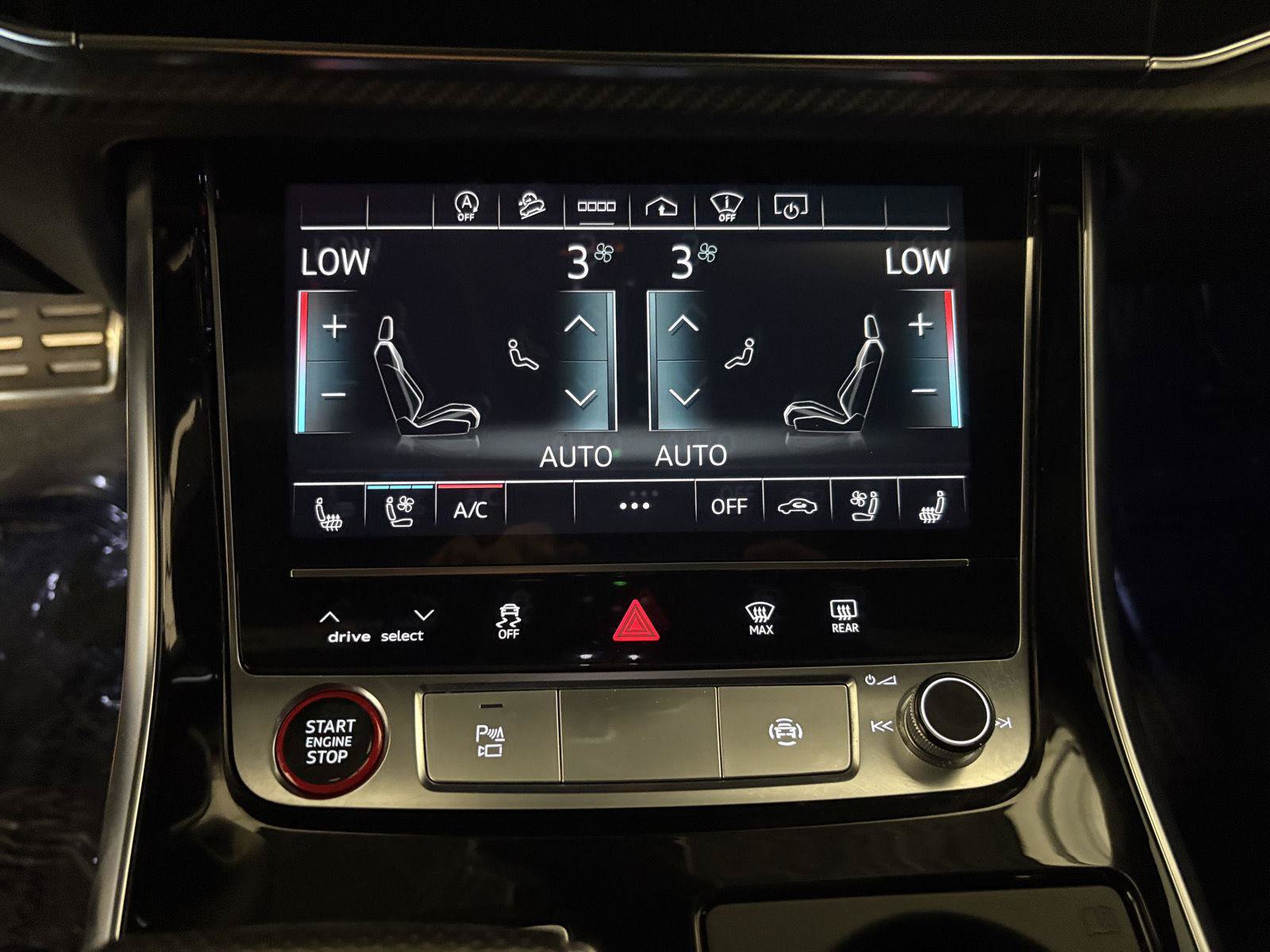 Used 2022 Audi RS Q8 AWD/4WD image 30