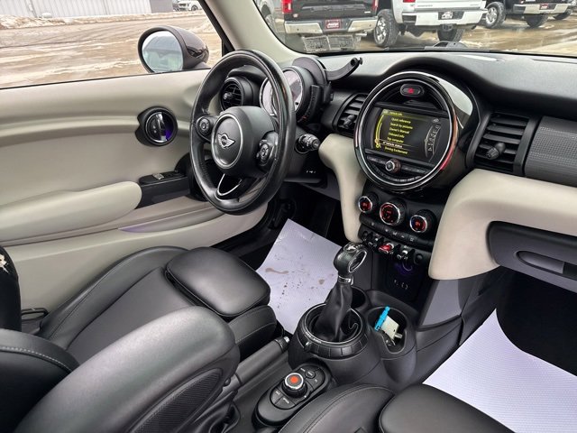 Used 2016 MINI Cooper 2-Door Hardtop image 10