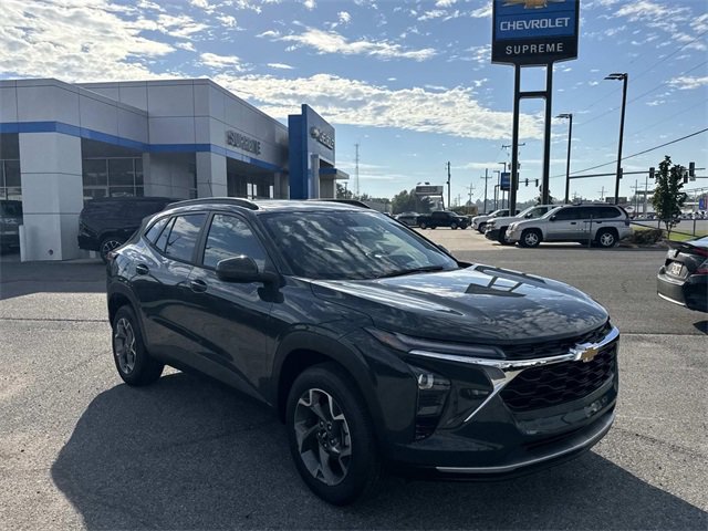 New 2026 Chevrolet Trax LT w/ LT Convenience Package