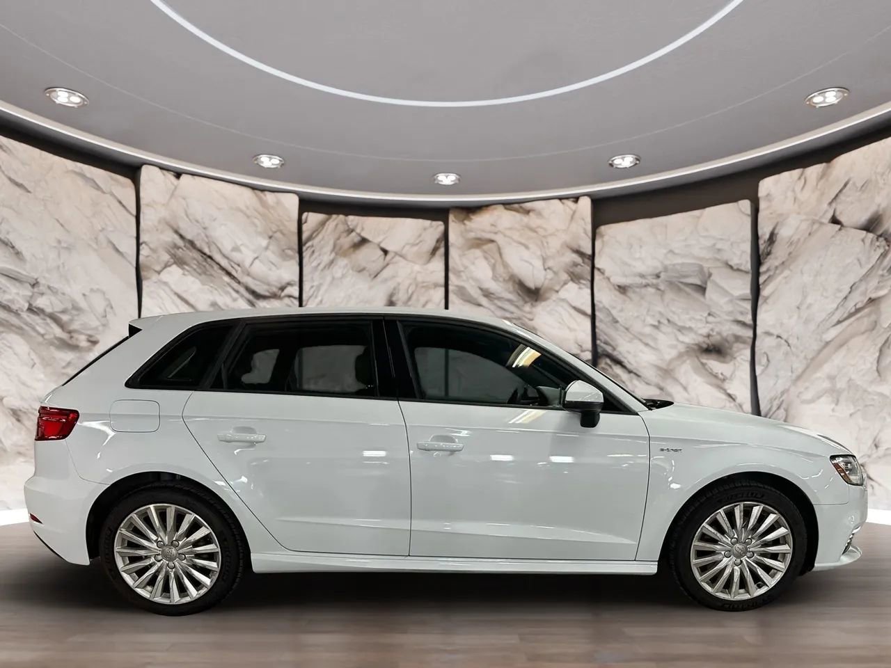 Used 2017 Audi A3 e-tron Premium FWD image 6