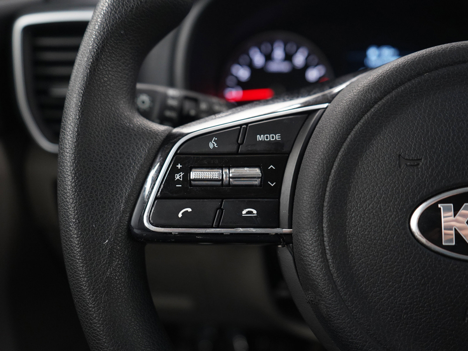 Used 2020 Kia Sportage LX image 25