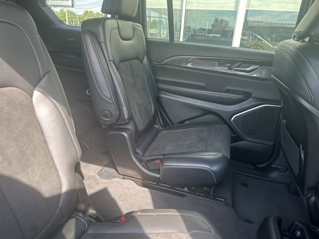 Used 2022 Jeep Grand Cherokee L Laredo image 27