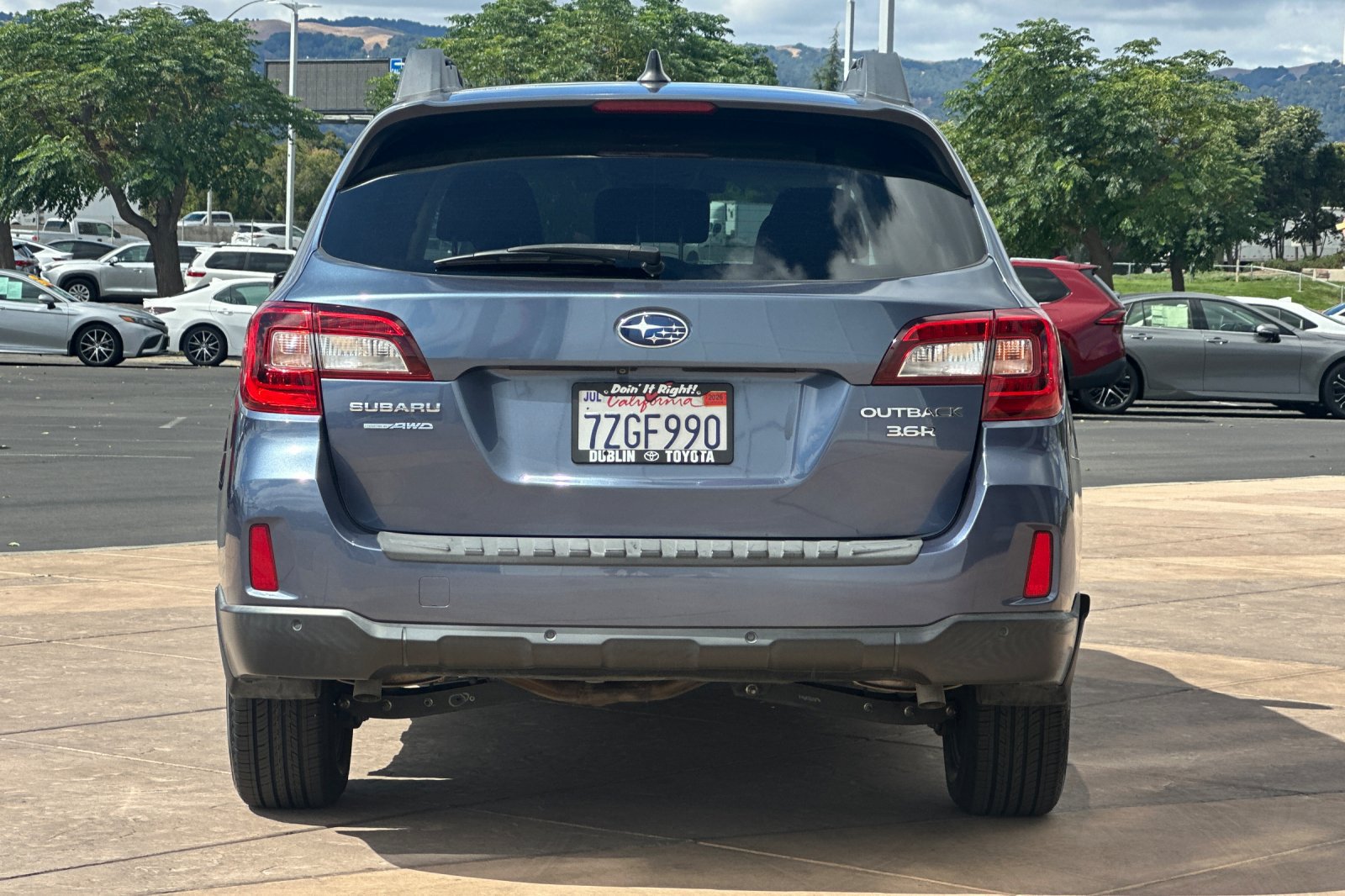 Used 2017 Subaru Outback 3.6R Limited AWD/4WD image 5