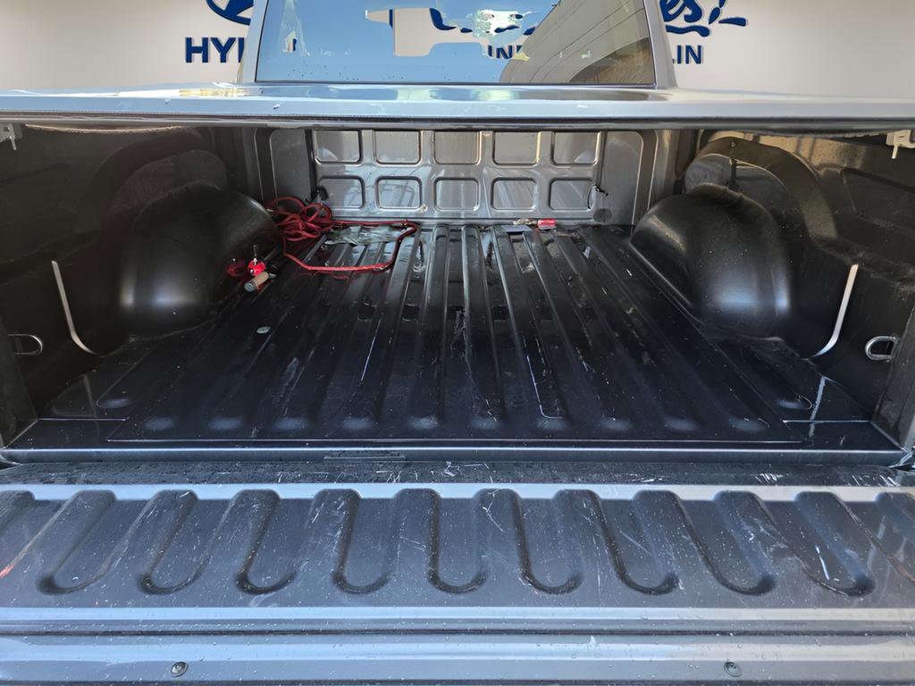 Used 2019 RAM 1500 Express w/ Express Value Package AWD/4WD image 14