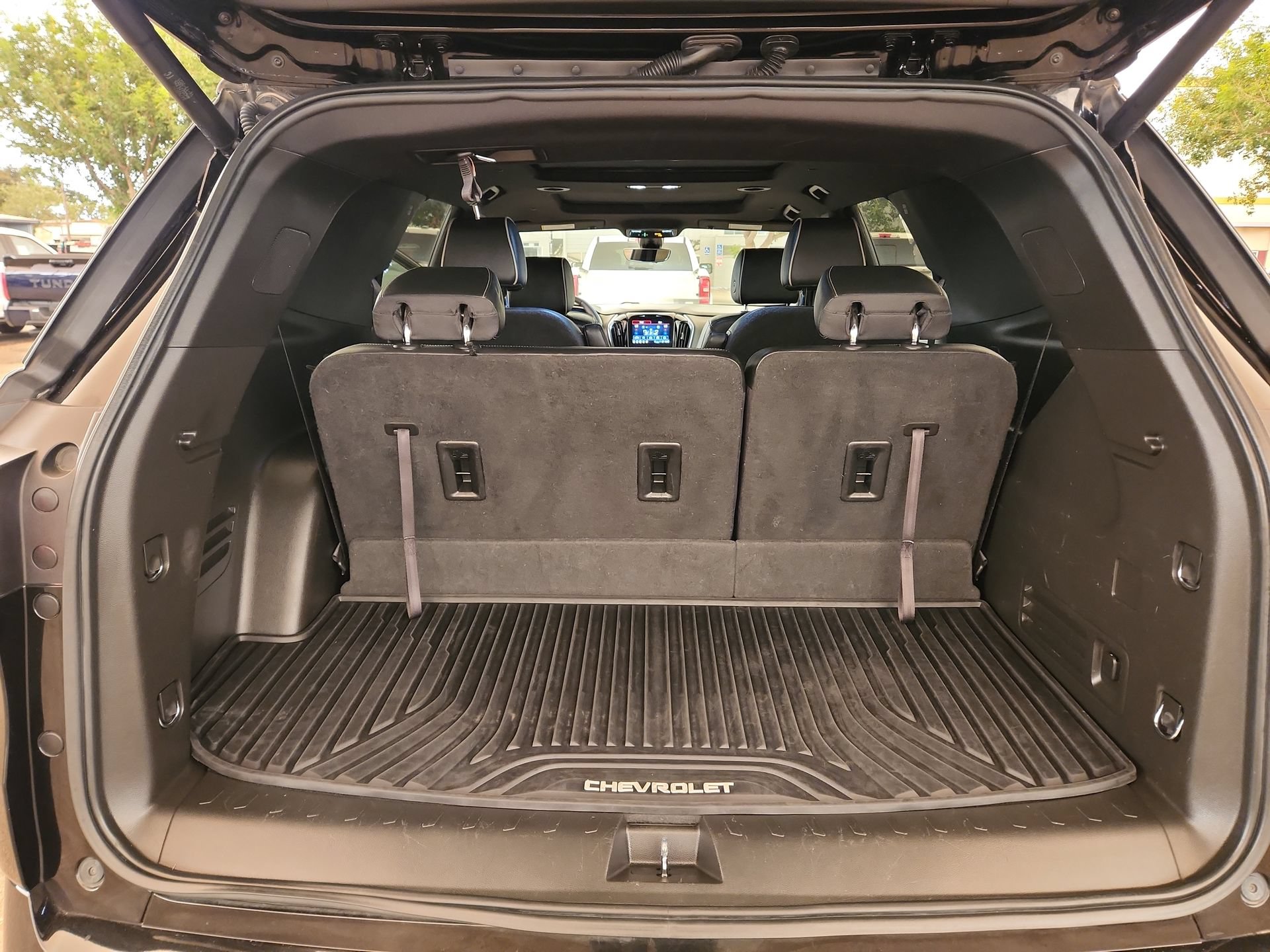 Used 2022 Chevrolet Traverse Premier AWD/4WD image 21