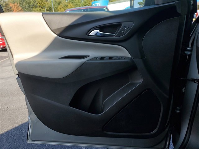 Used 2023 Chevrolet Equinox LT image 30